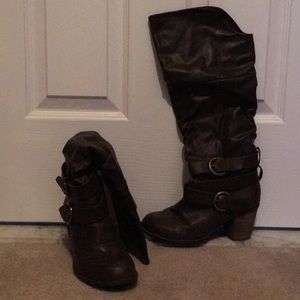 diba brown knee high slip on boots, size 6M